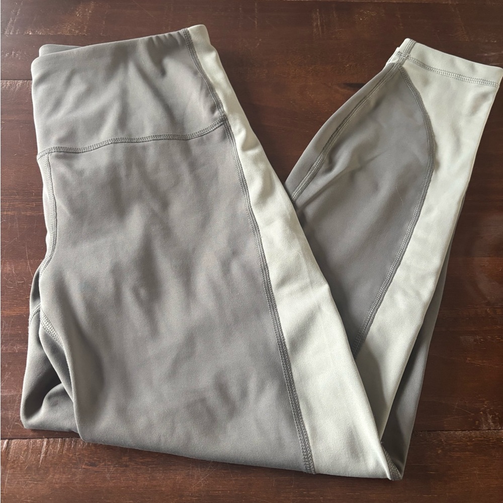 Like New Green and Light Green Leggings